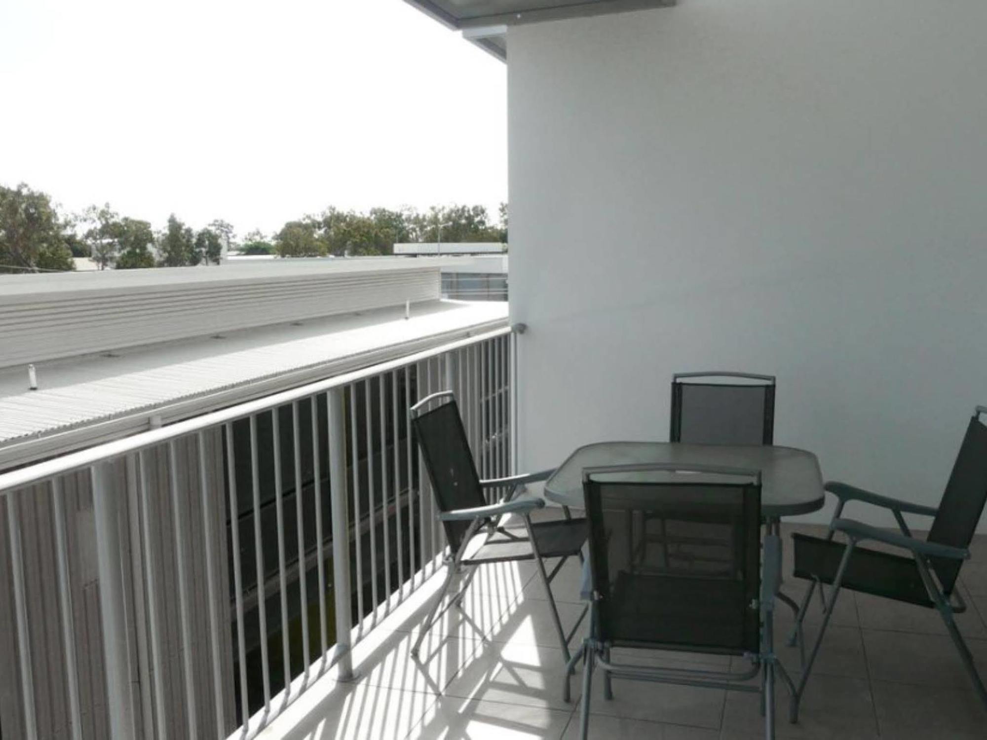 Monterey Apartments מורנבה מראה חיצוני תמונה